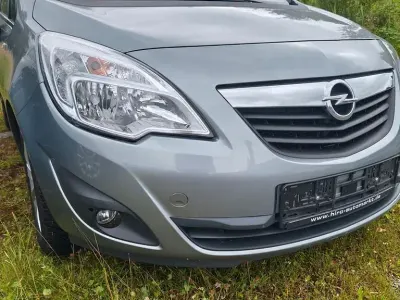 Gebraucht Opel Meriva Edition 120 PS (88 kW) 2012 Silber Van / Kleinbus