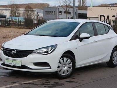 Gebraucht Opel Astra Selection 90 PS (66 kW) 2018 Weiß Limousine