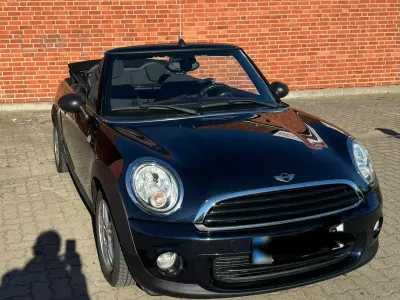 Usata Mini One Cabriolet Chili 98 CV (72 kW) 2013 Blu Cabrio