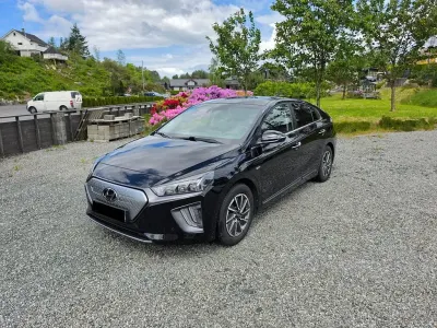 Gebraucht Hyundai Ioniq Premium 100 kW (136 PS) 2020 Schwarz Kleinwagen