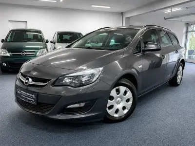 Gebraucht Opel Astra 101 PS (74 kW) 2016 Grau Limousine