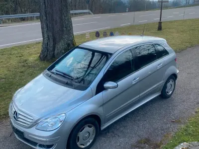 Używany Mercedes B150 2007 Srebrny Minivan