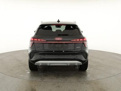 Neu Audi Q3 Ambiente 204 PS (150 kW) 2026 Mythosschwarz metallic SUV