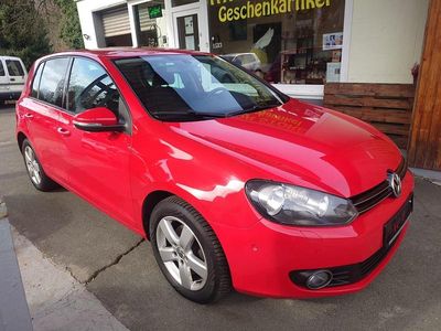 Gebraucht VW Golf VI 105 PS (77 kW) 2010 Rot Kleinwagen
