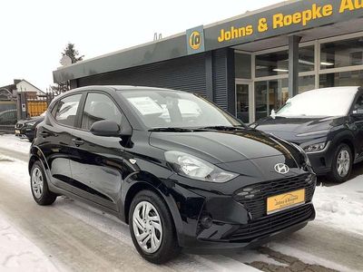 Neu Hyundai i10 Comfort 63 PS (46 kW) 2025 Schwarz Kleinwagen