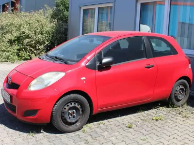 Gebraucht Toyota Yaris 69 PS (50 kW) 2009 Rot Kleinwagen