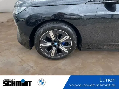 Gebraucht BMW iX Sport Line 239 kW (326 PS) 2023 Schwarz SUV
