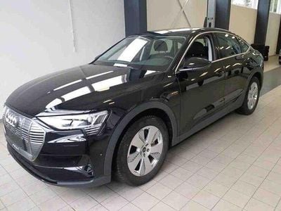 Gebraucht Audi e-tron Basis 109 kW (149 PS) 2022 Schwarz SUV