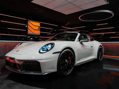 Gebraucht Porsche 911 Targa 4 541 PS (397 kW) 2025 Grau Cabrio