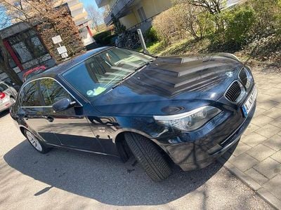 Gebraucht BMW 530 Sport Line 235 PS (172 kW) 2009 Blau Limousine