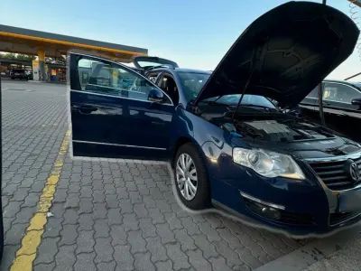 Gebraucht VW Passat 110 PS (80 kW) 2009 Blau Kombi