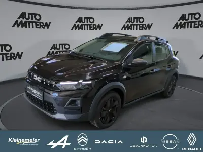 Neu Dacia Sandero Essentiel 110 PS (80 kW) 2026 Schwarz Limousine