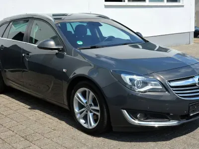 Gebraucht Opel Insignia Business Edition 163 PS (119 kW) 2014 Grau Kombi