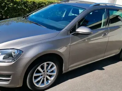 Gebraucht VW Golf VII LOUNGE 110 PS (80 kW) 2015 Kombi