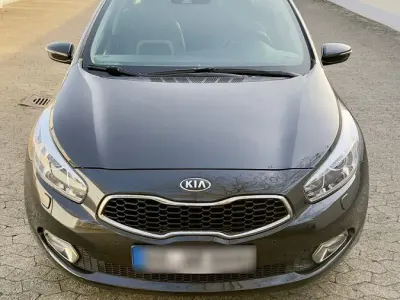Gebraucht Kia Ceed Sportswagon 128 PS (94 kW) 2013 Schwarz Kombi