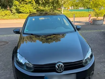 Gebraucht VW Golf VII 102 PS (75 kW) 2012 Schwarz Limousine