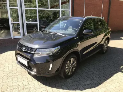 Neu Suzuki Vitara Comfort 109 PS (80 kW) 2026 Cosmic black pearl metallic SUV