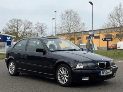 Gebraucht BMW 316 Basis 102 PS (75 kW) 1999 Schwarz Kleinwagen
