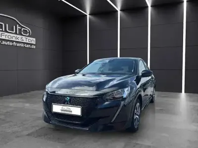 Gebraucht Peugeot e-208 Active 100 kW (136 PS) 2021 Andere Kleinwagen