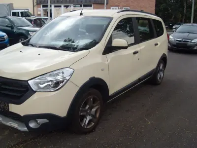 Gebraucht Dacia Lodgy Stepway 116 PS (85 kW) 2023 Grau Van / Kleinbus
