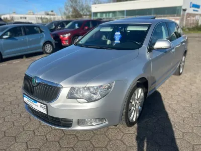 Gebraucht Skoda Superb Elegance 160 PS (117 kW) 2009 Silber Limousine