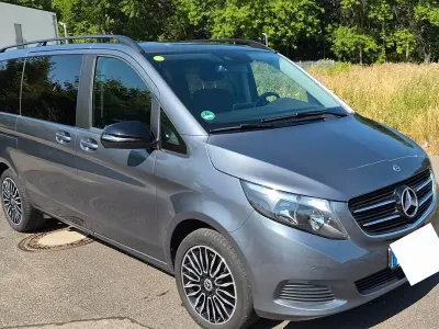 Gebraucht Mercedes V220 Edition 163 PS (119 kW) 2019 Grau Van / Kleinbus