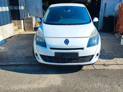 Gebraucht Renault Scénic III 110 PS (80 kW) 2011 Weiß Van / Kleinbus