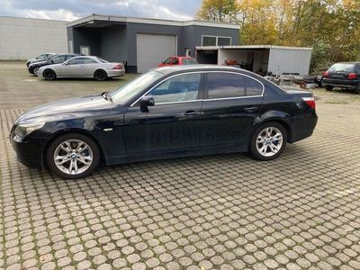 Schwarz 2 Gebraucht 2005 BMW 523 Advantage Limousine | 4.599 €