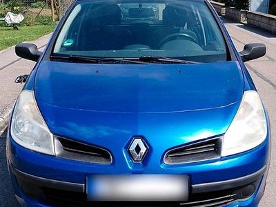 Second-hand Renault Clio II 75 CP (55 kW) 2008 Albastru Hatchback