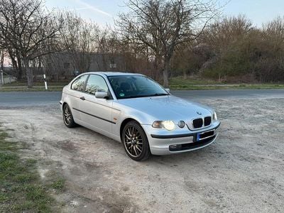 Gebraucht BMW 316 115 PS (84 kW) 2001 Silber Kleinwagen