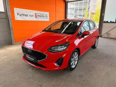 Gebraucht Ford Fiesta Cool & Connect 125 PS (91 kW) 2022 Rot Kleinwagen