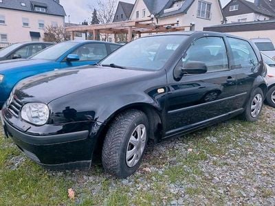 Usata VW Golf IV 105 CV (77 kW) 2000 Nero Berlina