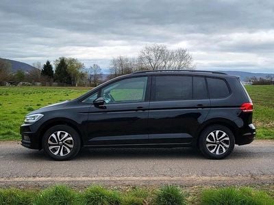 Gebraucht VW Touran 150 PS (110 kW) 2023 Schwarz Van / Kleinbus