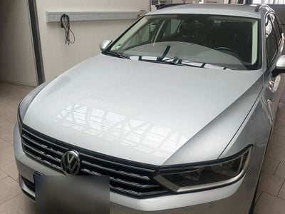Gebraucht VW Passat Trendline 150 PS (110 kW) 2018 Silber Kombi
