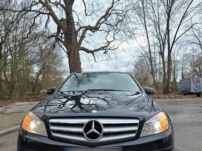 Second-hand Mercedes C200 184 CP (135 kW) 2010 Negru Berlinǎ