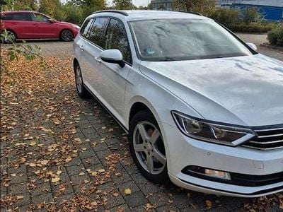 Gebraucht VW Passat 125 PS (91 kW) 2018 Weiß Kombi