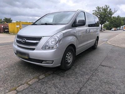 Hyundai H-1