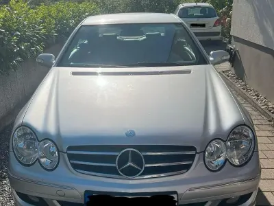 Gebraucht Mercedes CLK220 Avantgarde 150 PS (110 kW) 2005 Silber Coupé