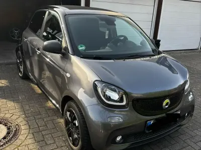 Gebraucht Smart ForFour 90 PS (66 kW) 2018 Silber Kleinwagen