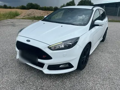 Gebraucht Ford Focus ST 250 PS (183 kW) 2017 Weiß Kombi