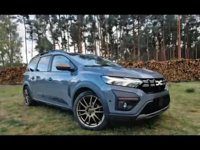 Gebraucht Dacia Jogger Extreme 101 PS (74 kW) 2023 Grau Van / Kleinbus