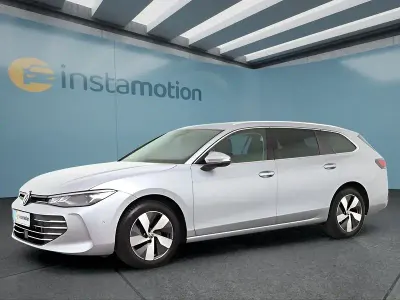 Gebraucht VW Passat 150 PS (110 kW) 2025 Silber Kombi
