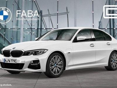 BMW 330e