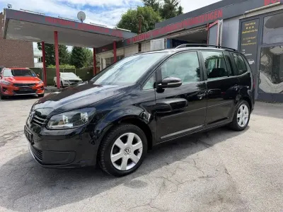Gebraucht VW Touran Highline 105 PS (77 kW) 2012 Schwarz Van / Kleinbus