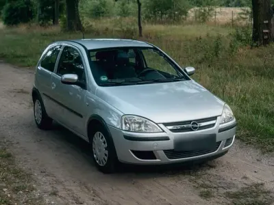 Gebraucht Opel Corsa 60 PS (44 kW) 2003 Silber Kleinwagen