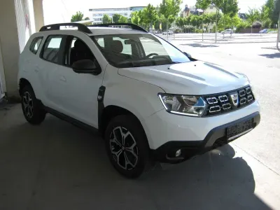 Gebraucht Dacia Duster Comfort 131 PS (96 kW) 2020 Weiß SUV
