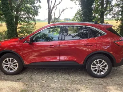 Gebraucht Ford Kuga Titanium X 224 PS (164 kW) 2023 Rot SUV