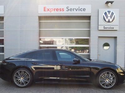 Porsche Panamera 4