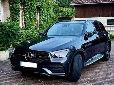 Grau Gebraucht 2019 Mercedes GLC300 AMG SUV | 40.999 €