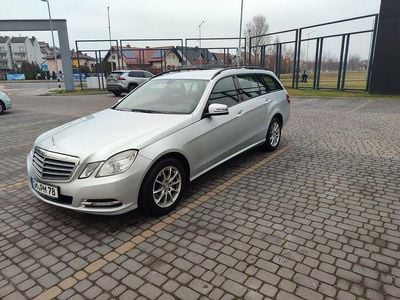 Mercedes E200